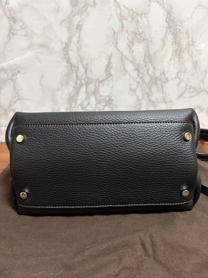 トッズ Tタイムレス レザー ミニ　2WAYハンドバッグ