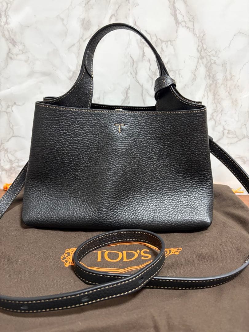 トッズ Tタイムレス レザー ミニ　2WAYハンドバッグ