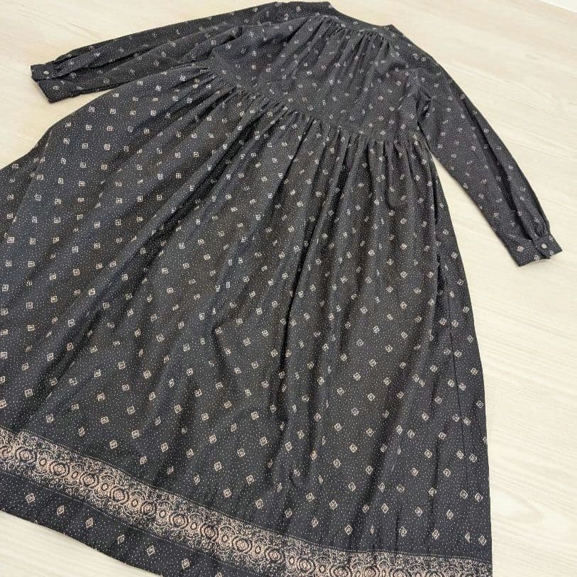 ネストローブ　コットン　シルク　プリント　ワンピース