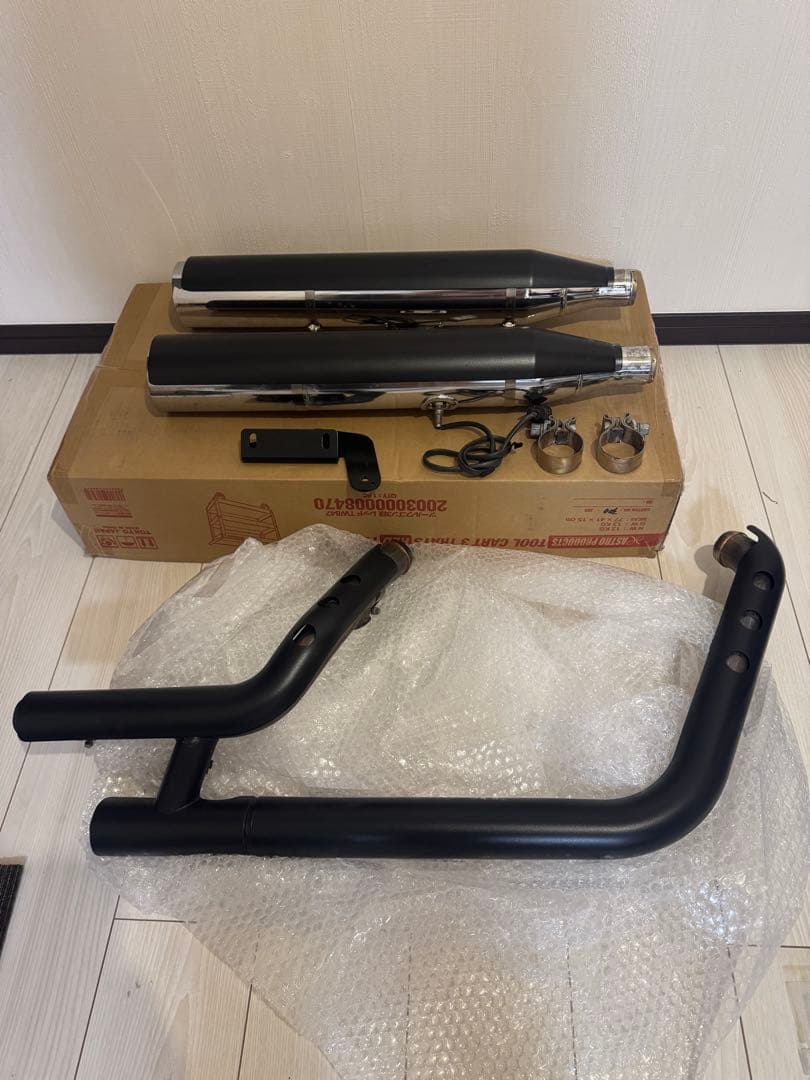 FXLRST／純正マフラー／ローライダーST/ソフテイル