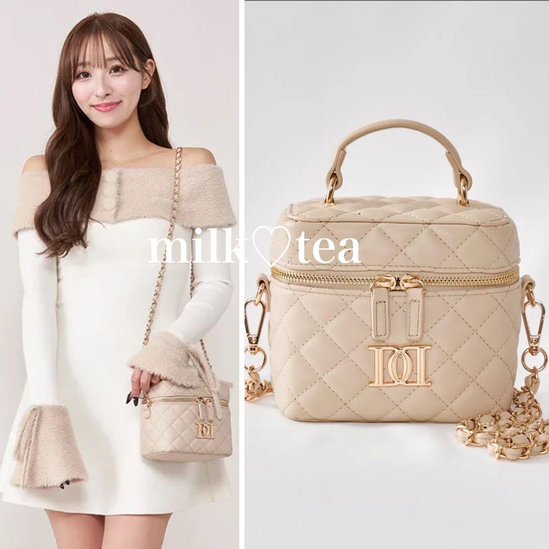 新品未開封 ダーリッチ キルティングスクエアミニバッグ ゴールドパーツ ベージュ