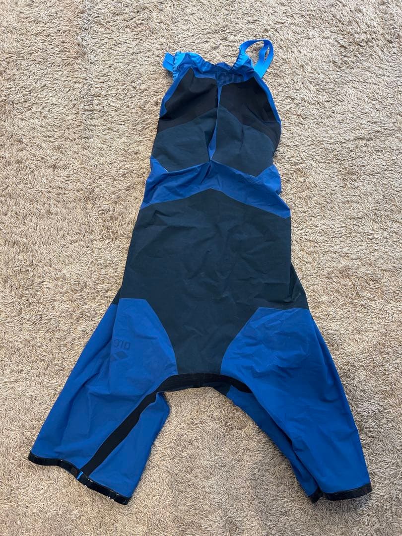 【ほぼ新品】arena アクアフォースストリーム　MF