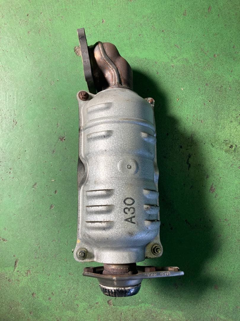 N BOX JF3 ターボ　触媒　ジャンク品