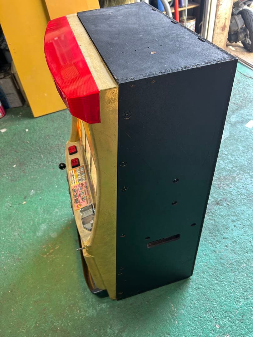 【京都市引き取り限定】パチスロ　ワードオブライツ メダル無し