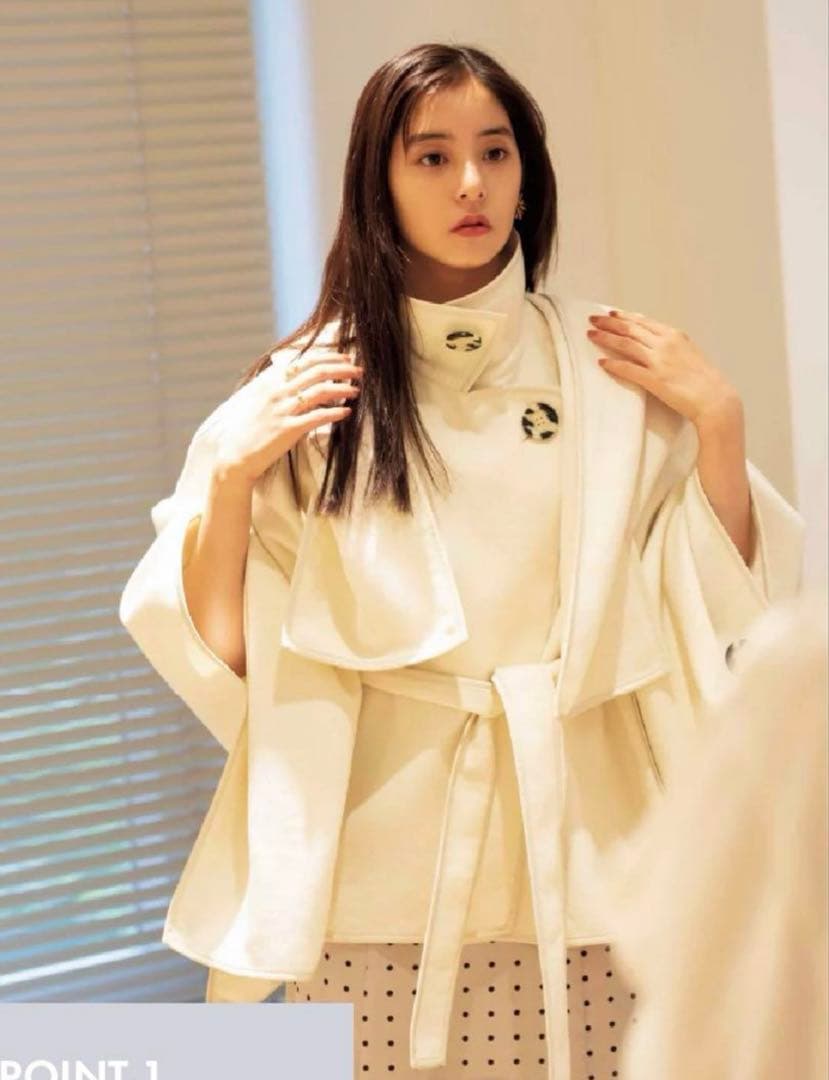 早割り！SNIDEL✩.*˚極美品✩.*˚新木優子 ポンチョ コート ホワイト