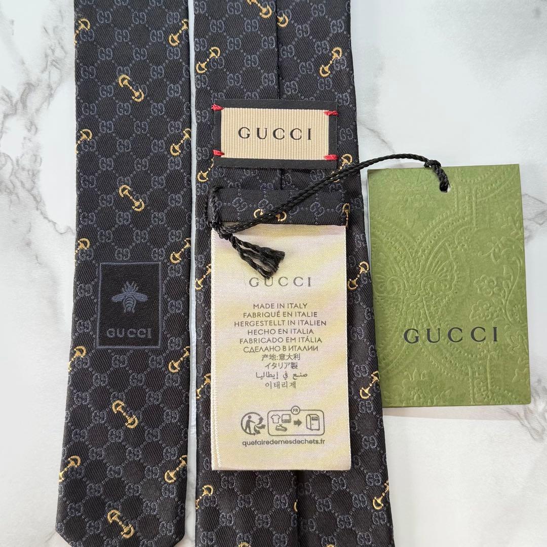 ✨未使用級タグ付✨ 近年モデル GUCCI ネクタイ シルク100% GG柄 紺