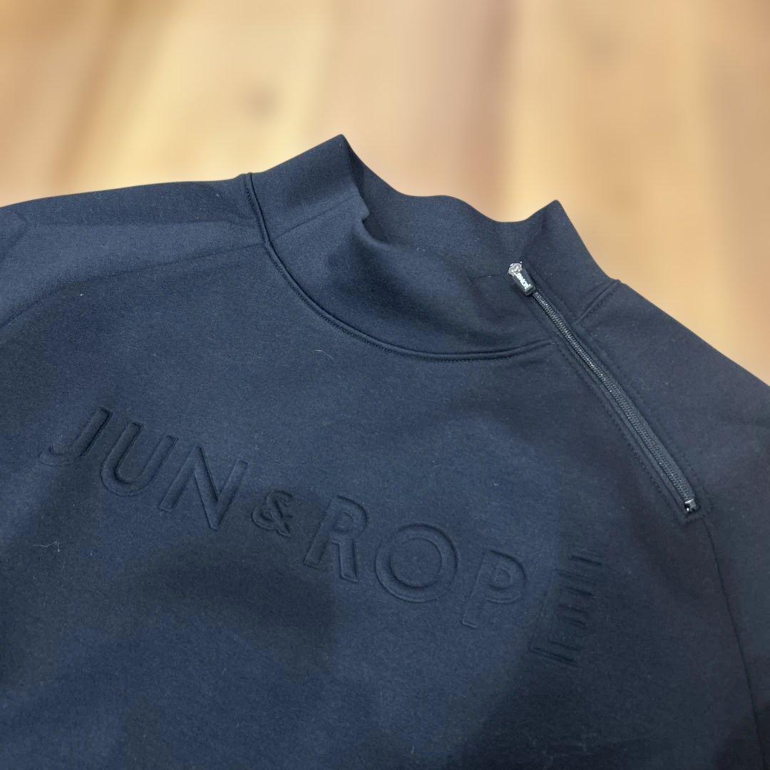 ジュン&ロペ　黒　トレーナー