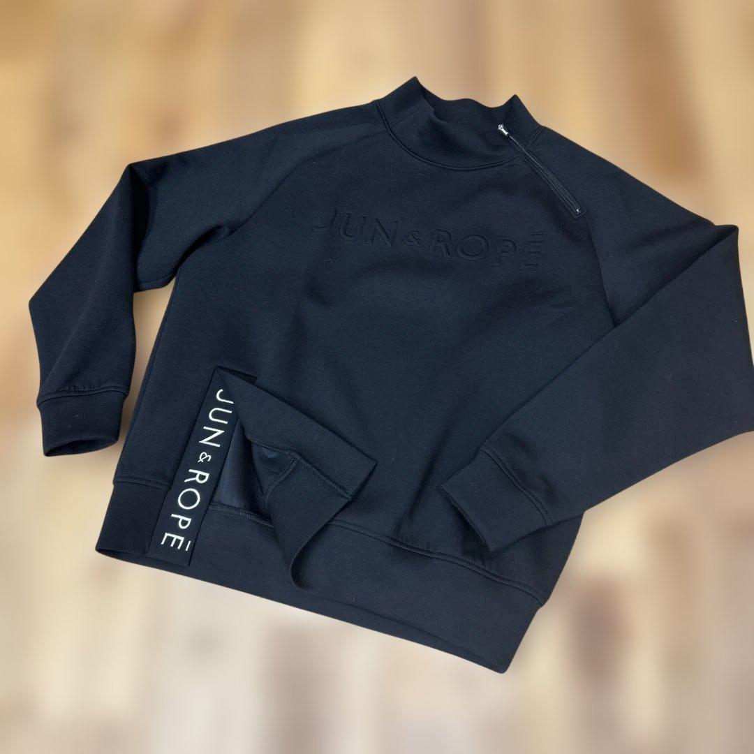 ジュン&ロペ　黒　トレーナー