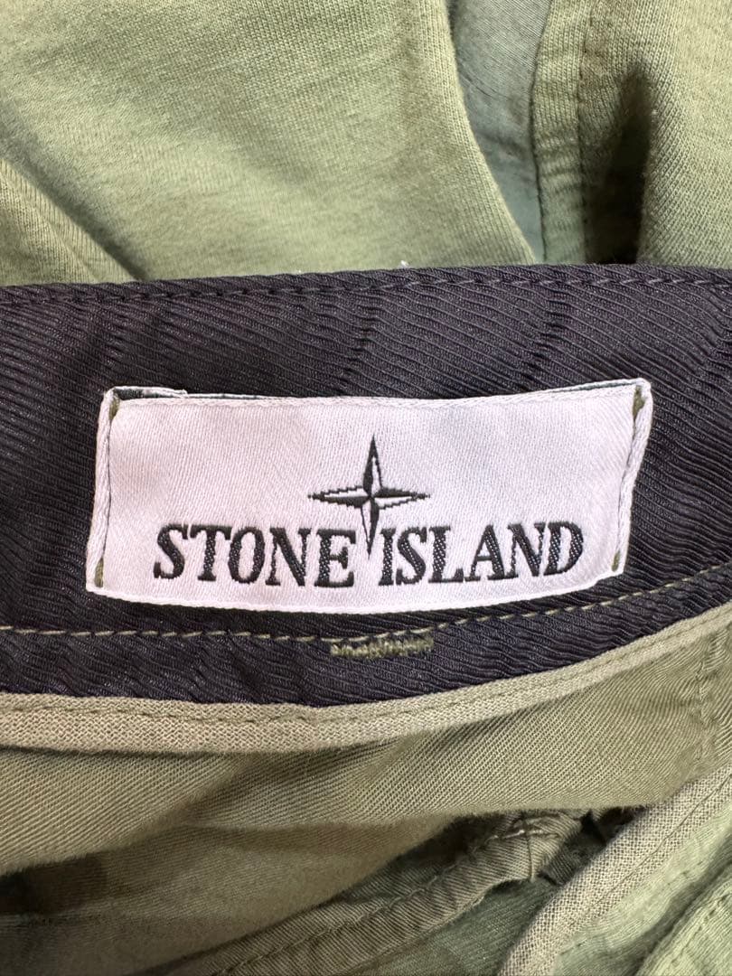 ストーンアイランド　カーゴパンツ　ワッペンロゴ　カーキ