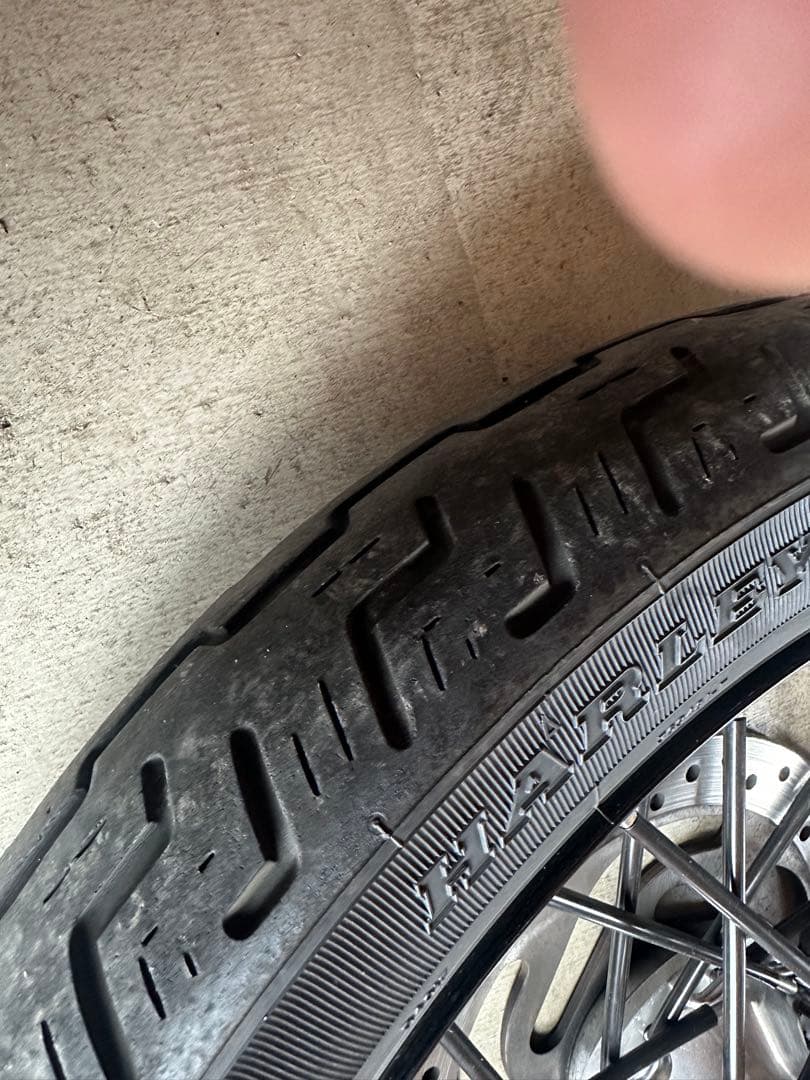 ハーレー　ストリートボブFXBB M8 ホイル　タイヤ前後セット