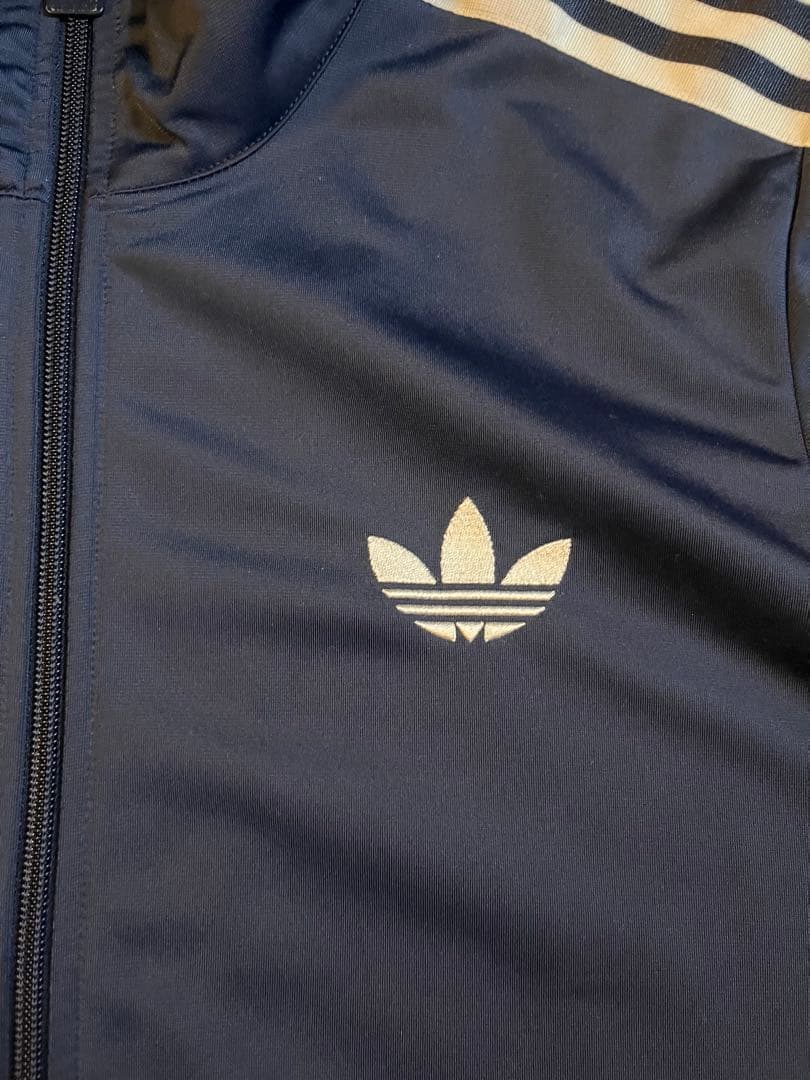adidas アディダス　トラックジャケット　ネイビー