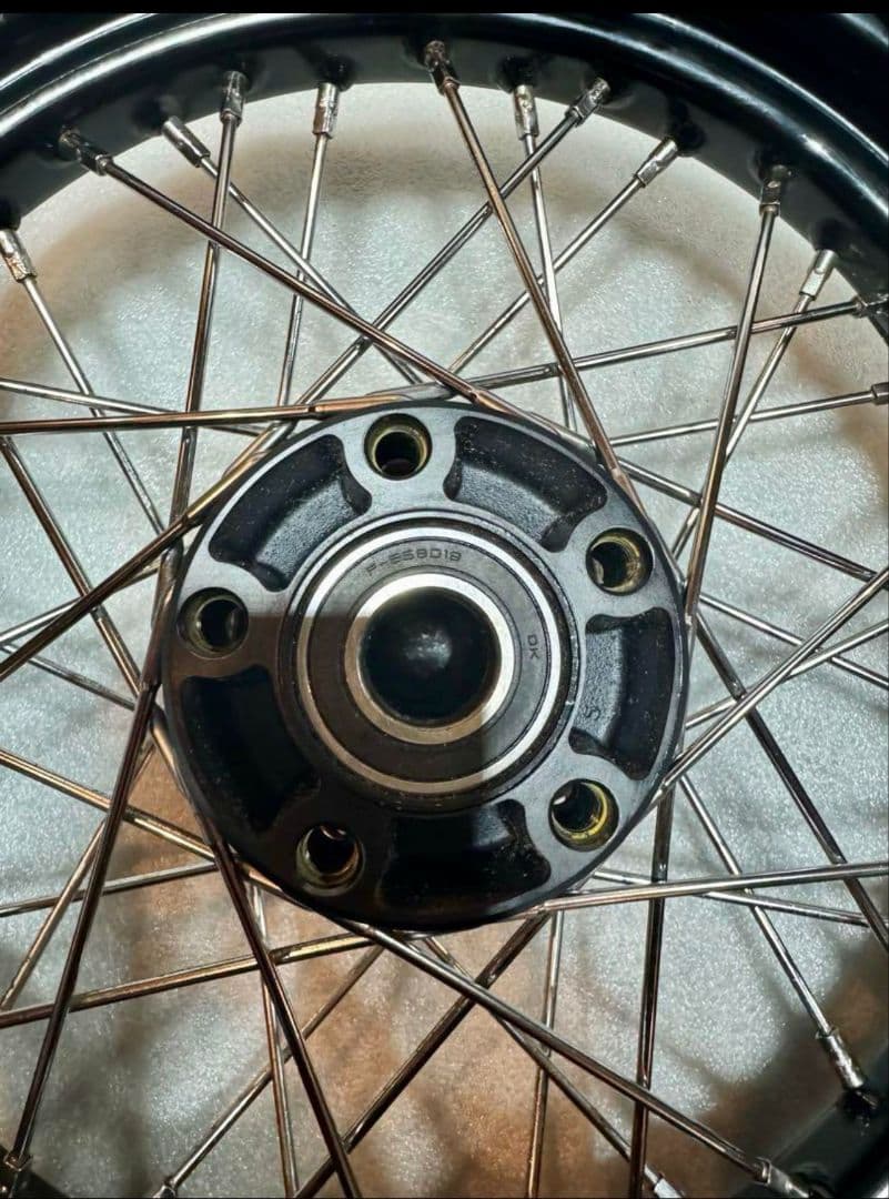 ハーレーダビットソン　　スポーツスター　ナイトロッド　リアホイール