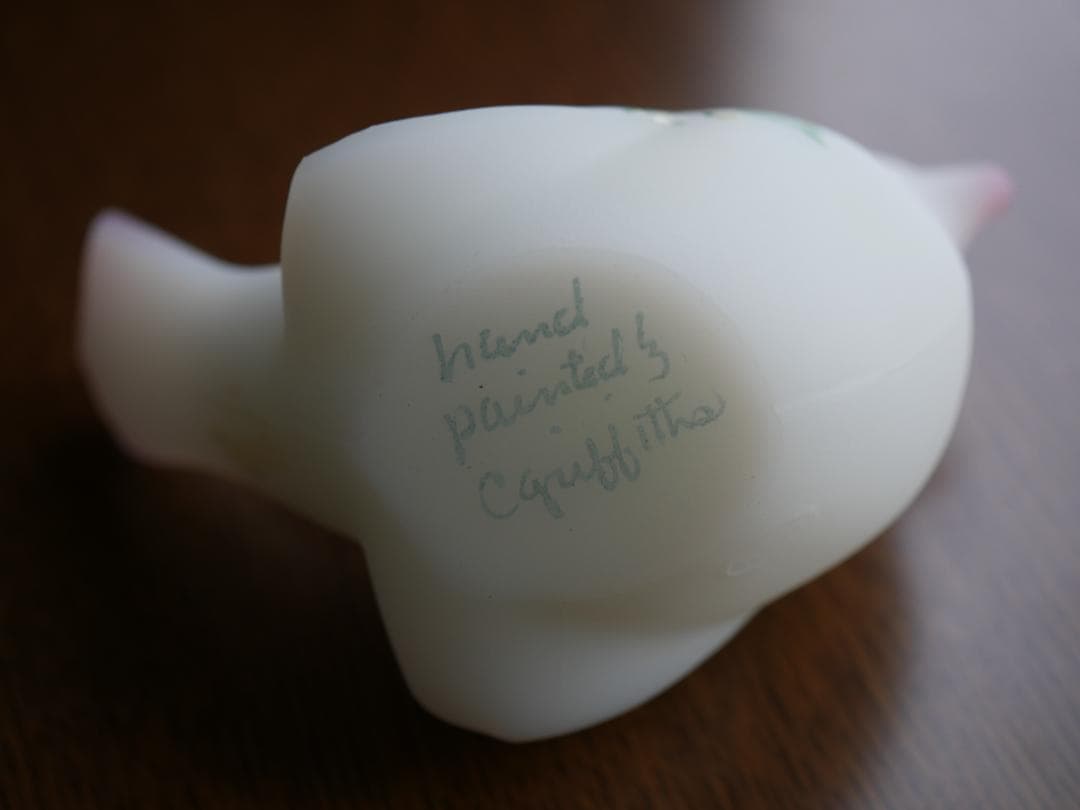 フェントン ペイント付き小鳥フィギュリン （９５周年記念・タグ無し）