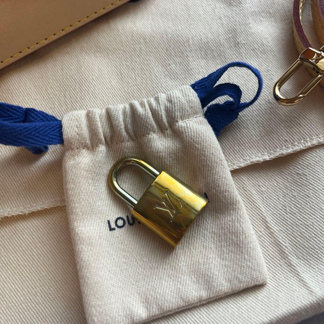 極美品　LOUIS VUITTON ルイヴィトン　アルマbb モノグラム