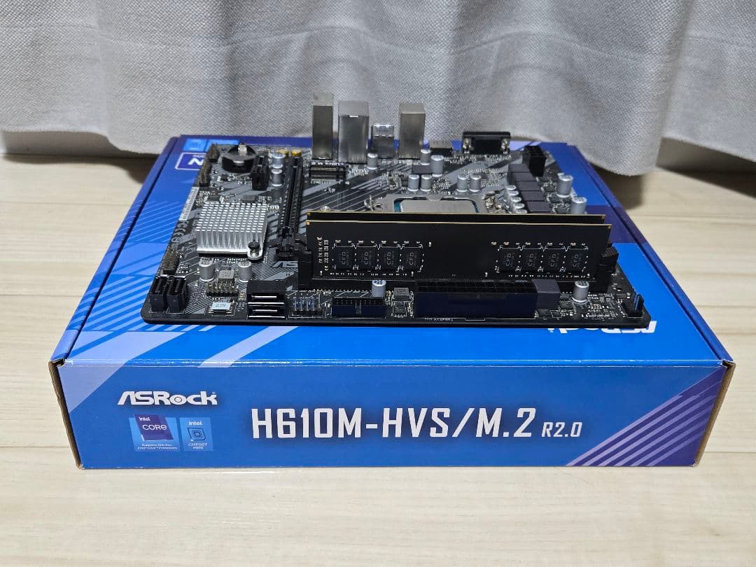 Intel 12100, 32GBメモリ, H610M-HVS/M.2 R2.0