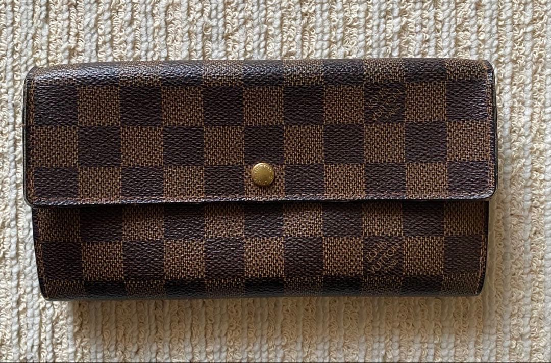 ルイ・ヴィトン　ダミエ長財布