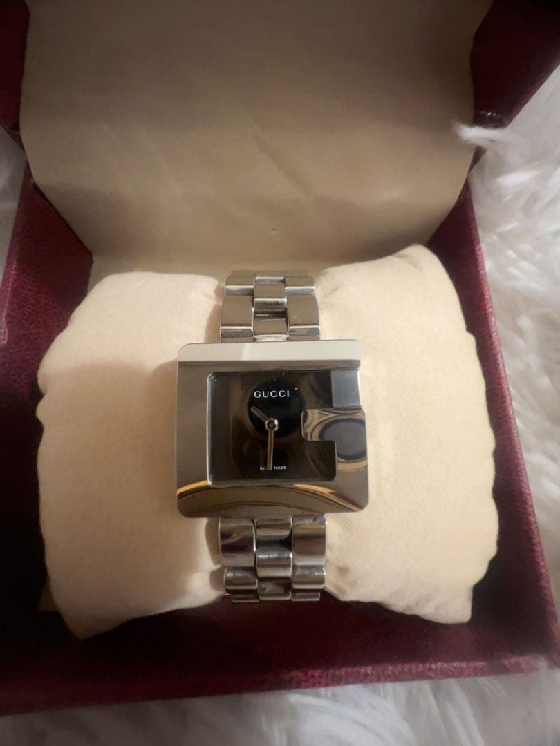 GUCCI スクエアフェイス 腕時計