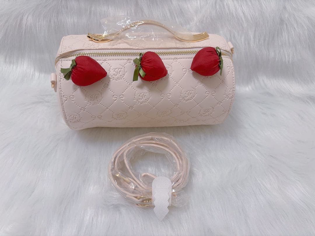 メゾンドフルール　モノグラムロールケーキショルダーバッグ　ピンク