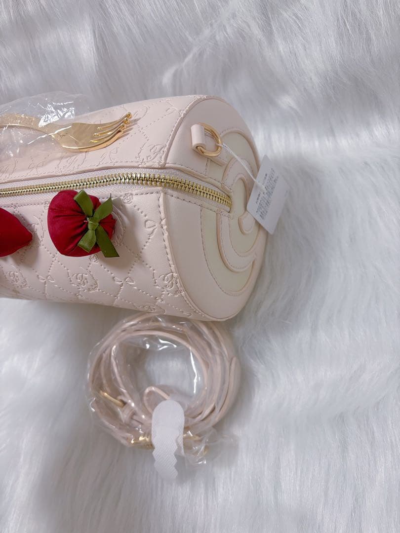 メゾンドフルール　モノグラムロールケーキショルダーバッグ　ピンク