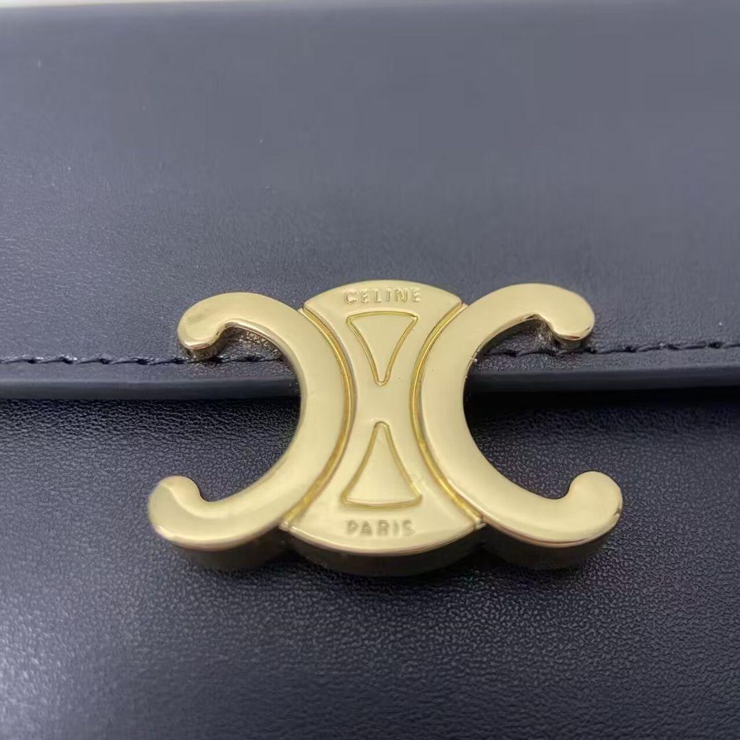 CELINE ブラック長財布 ゴールドロゴ