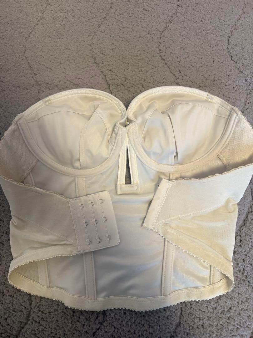 mirror mirror ブライダルインナー　 ビスチェ　E70