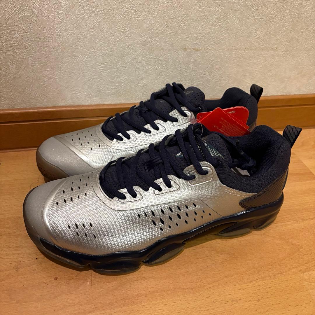 LI-NING バドミントンシューズ シルバー/ネイビー
