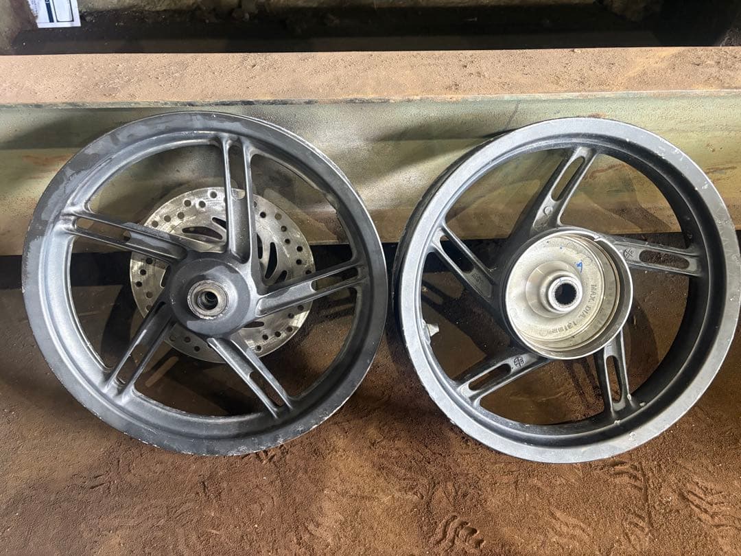 ホンダPCX125ホイール前後セット、アルミ製 、ディスク、