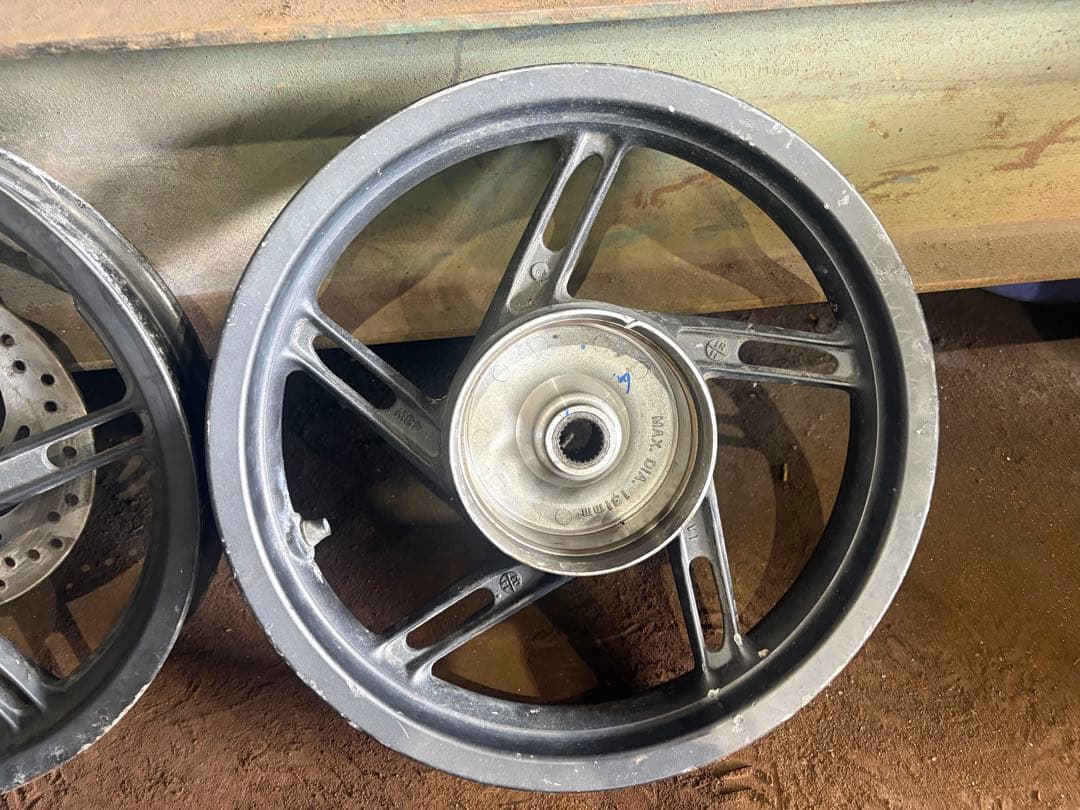 ホンダPCX125ホイール前後セット、アルミ製 、ディスク、