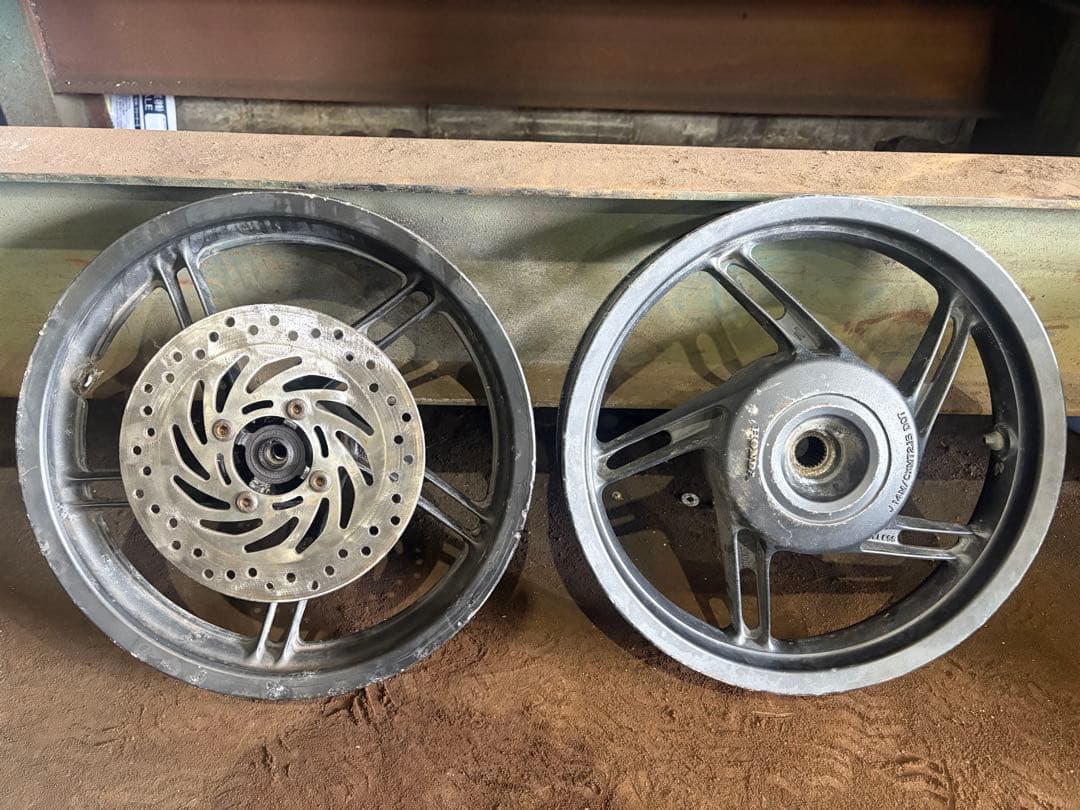 ホンダPCX125ホイール前後セット、アルミ製 、ディスク、