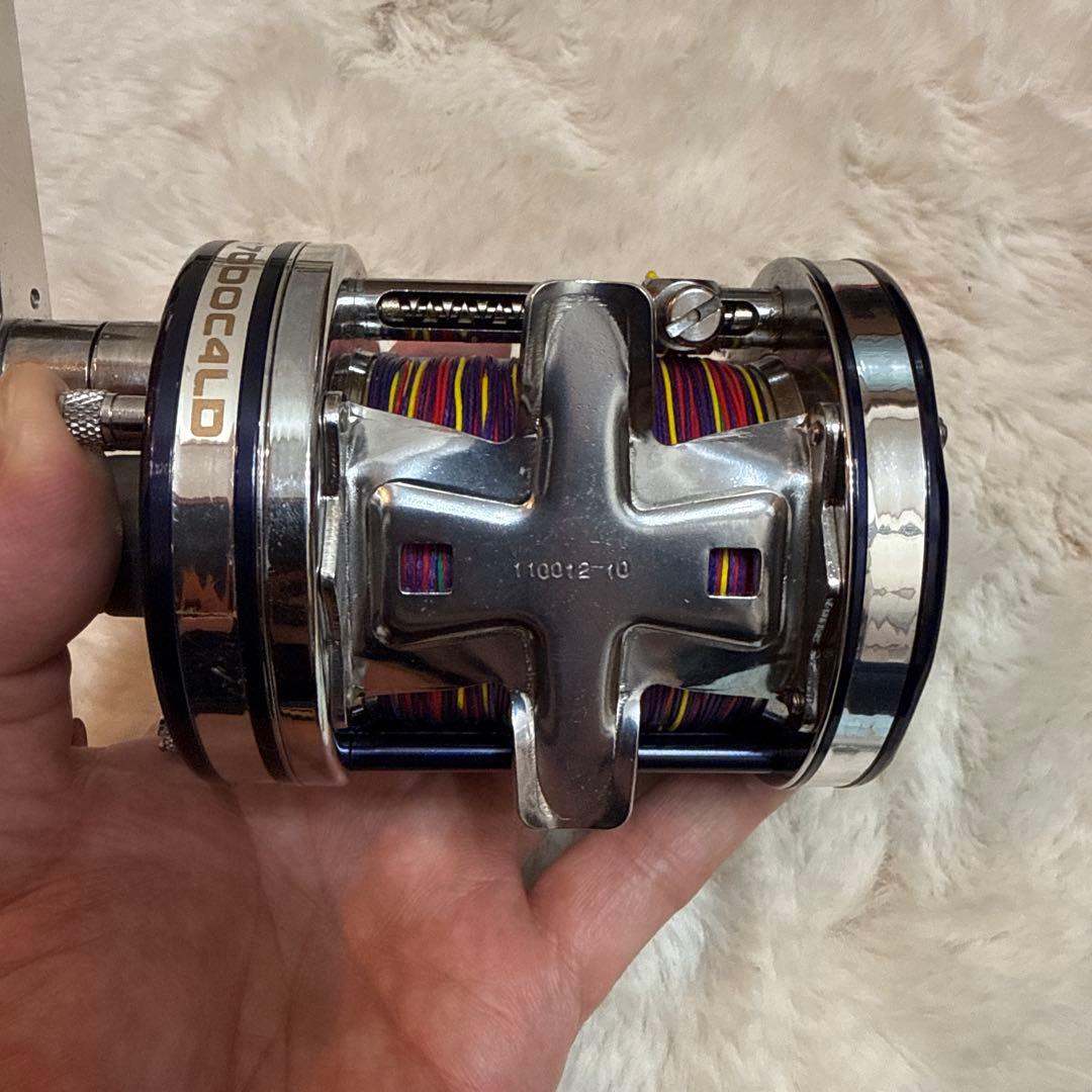 アブガルシア　アンバサダー7000C4LD