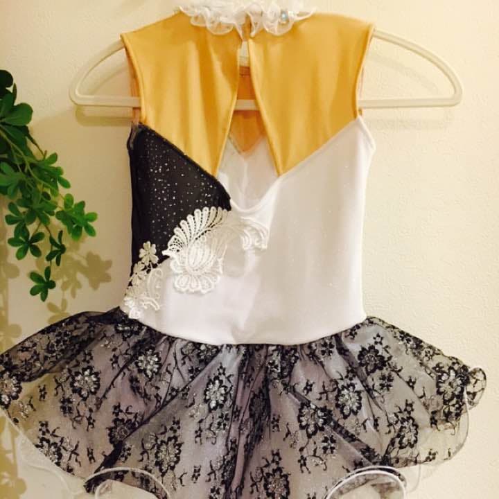 ★未使用★定価より半額以下‼︎フィギュアスケート衣装