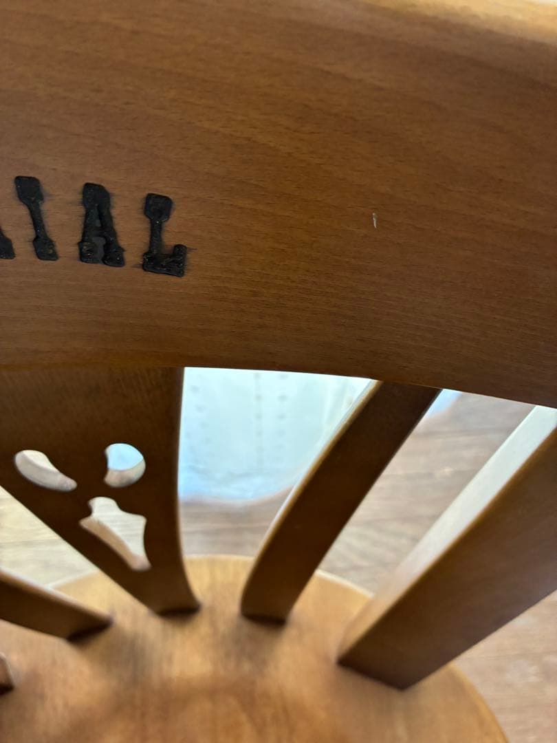 ①カリモク コロニアル ダイニングチェア 肘なし 回転なし　1脚