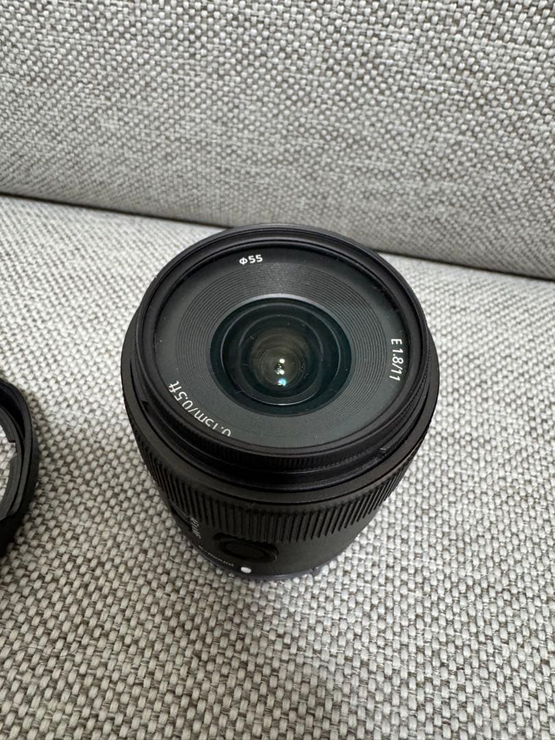 SONY E 11mm F1.8 単焦点レンズ