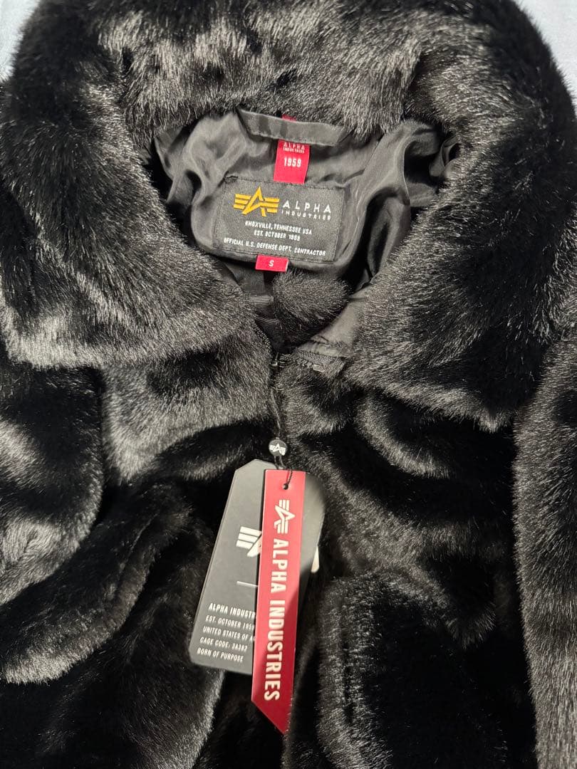 【新品】アルファインダストリーズ ミリタリーアウター S ブラック