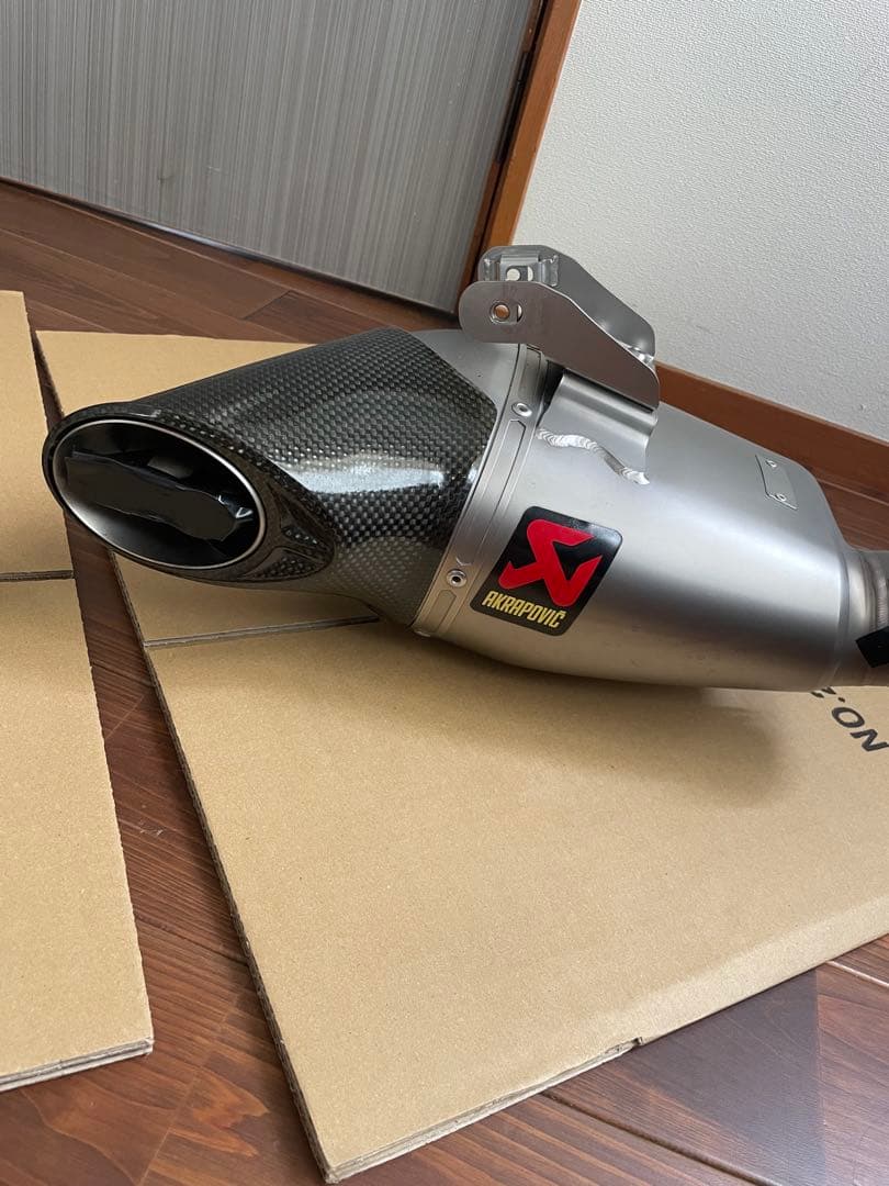 アクラポビッチ　MT-07 RM33J JMCA認証　マフラー　レーシングライン