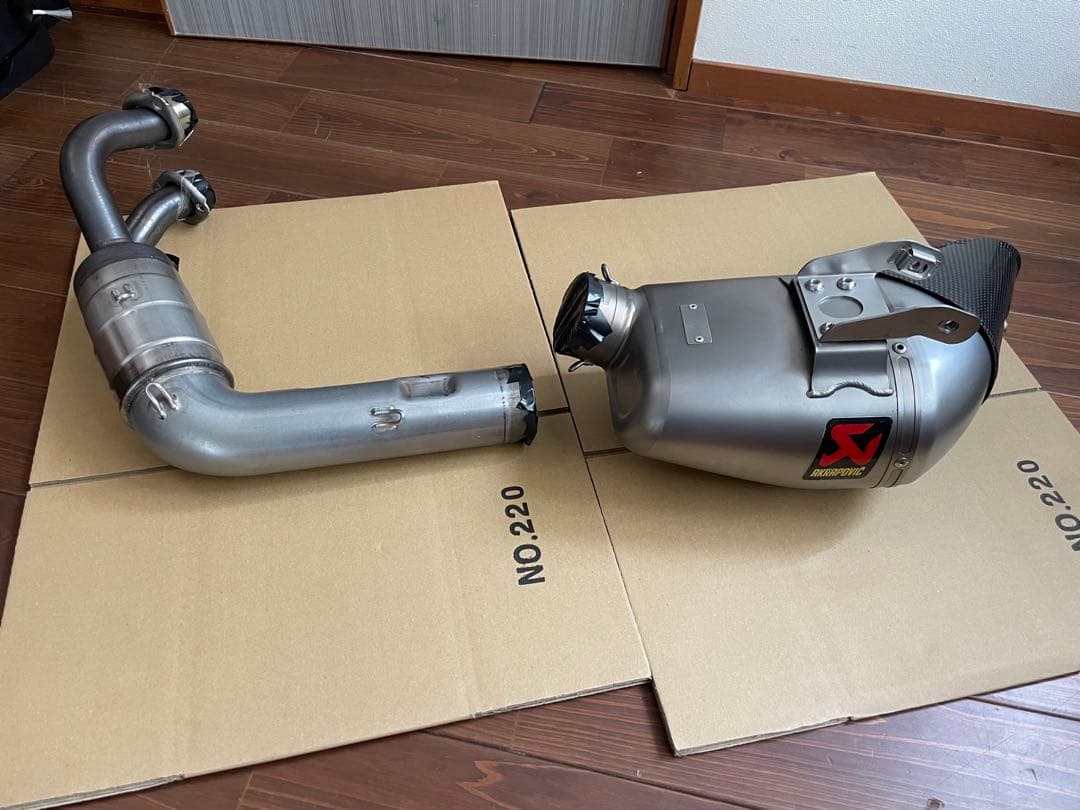 アクラポビッチ　MT-07 RM33J JMCA認証　マフラー　レーシングライン