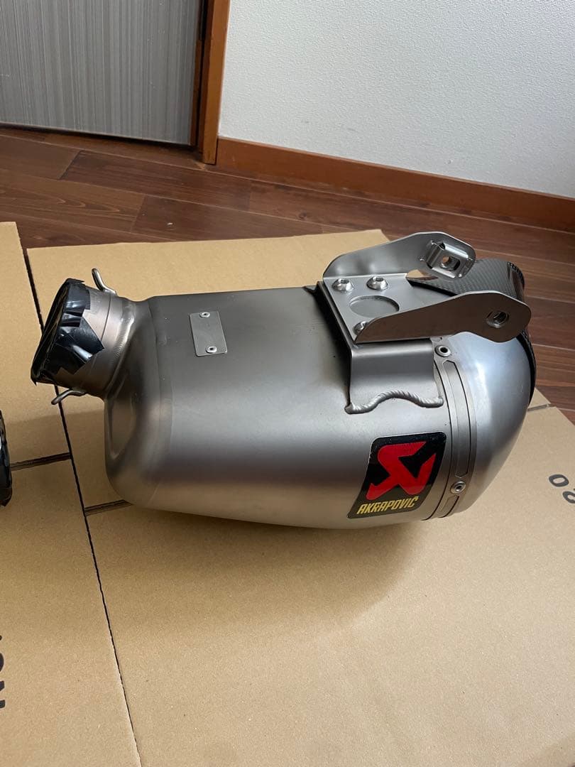 アクラポビッチ　MT-07 RM33J JMCA認証　マフラー　レーシングライン