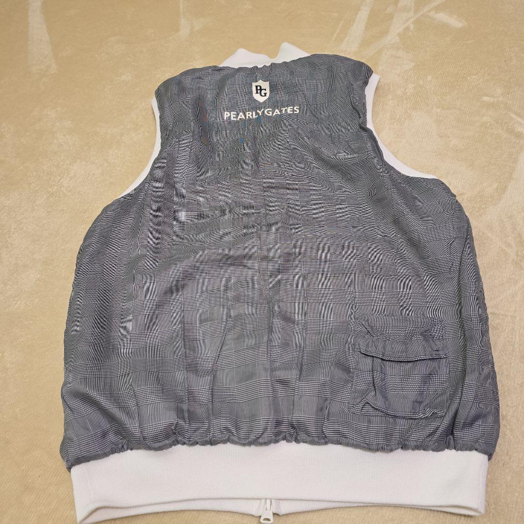 パーリーゲイツ　白☆グレンチェックリバーシブルベスト