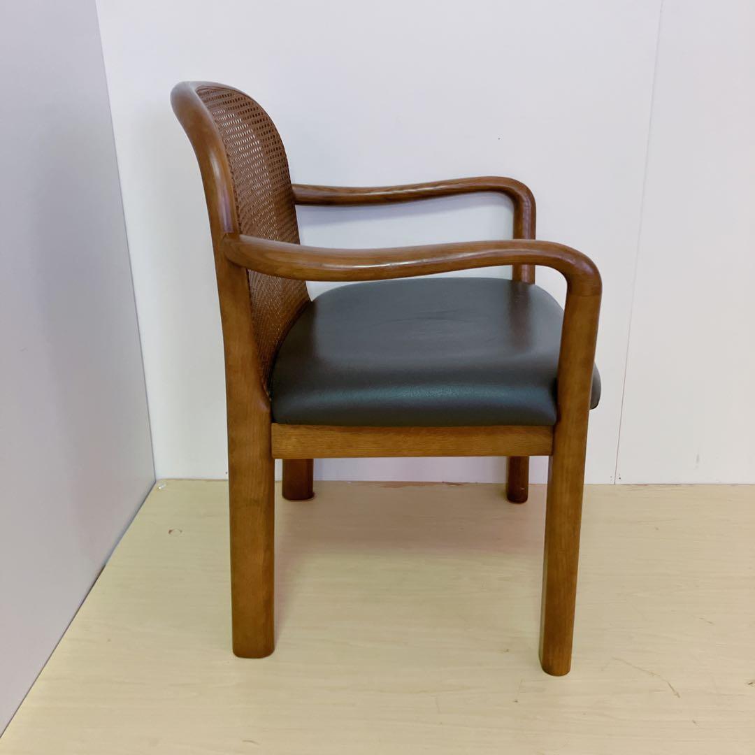 飛騨産業　キツツキマーク　ラタン　アームチェア　ダイニングチェア　座面レザー