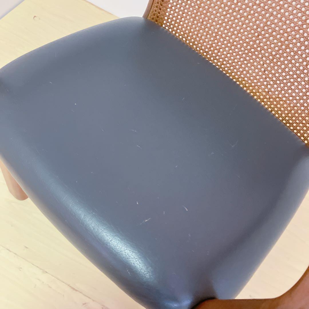 飛騨産業　キツツキマーク　ラタン　アームチェア　ダイニングチェア　座面レザー