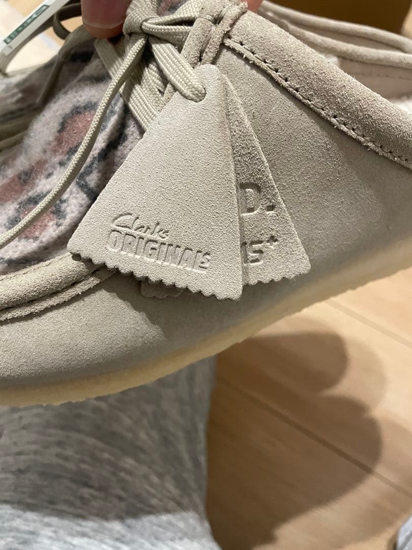 クラークスオリジナルズ　ワラビー　ビームス　エンド　スキークラブ　トリプルコラボ