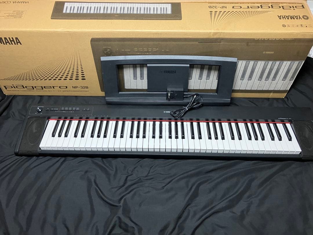 76鍵 ピアジェーロ NP-32B （ペダル付き）