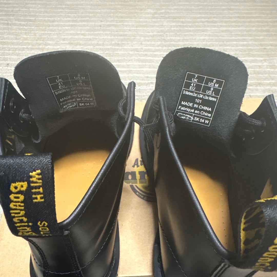 【美品】Dr. Martens ブラック レースアップブーツ