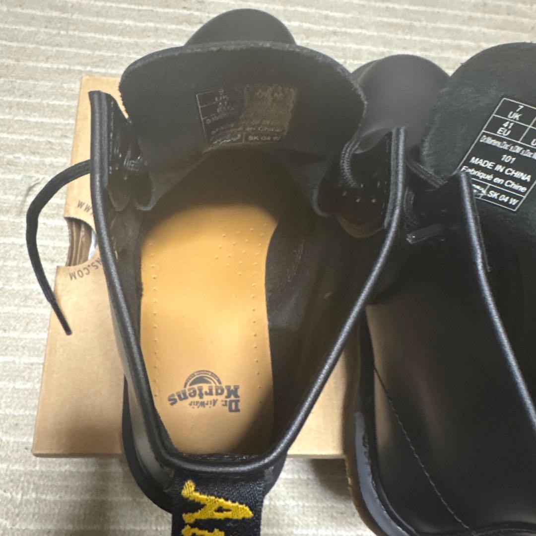 【美品】Dr. Martens ブラック レースアップブーツ
