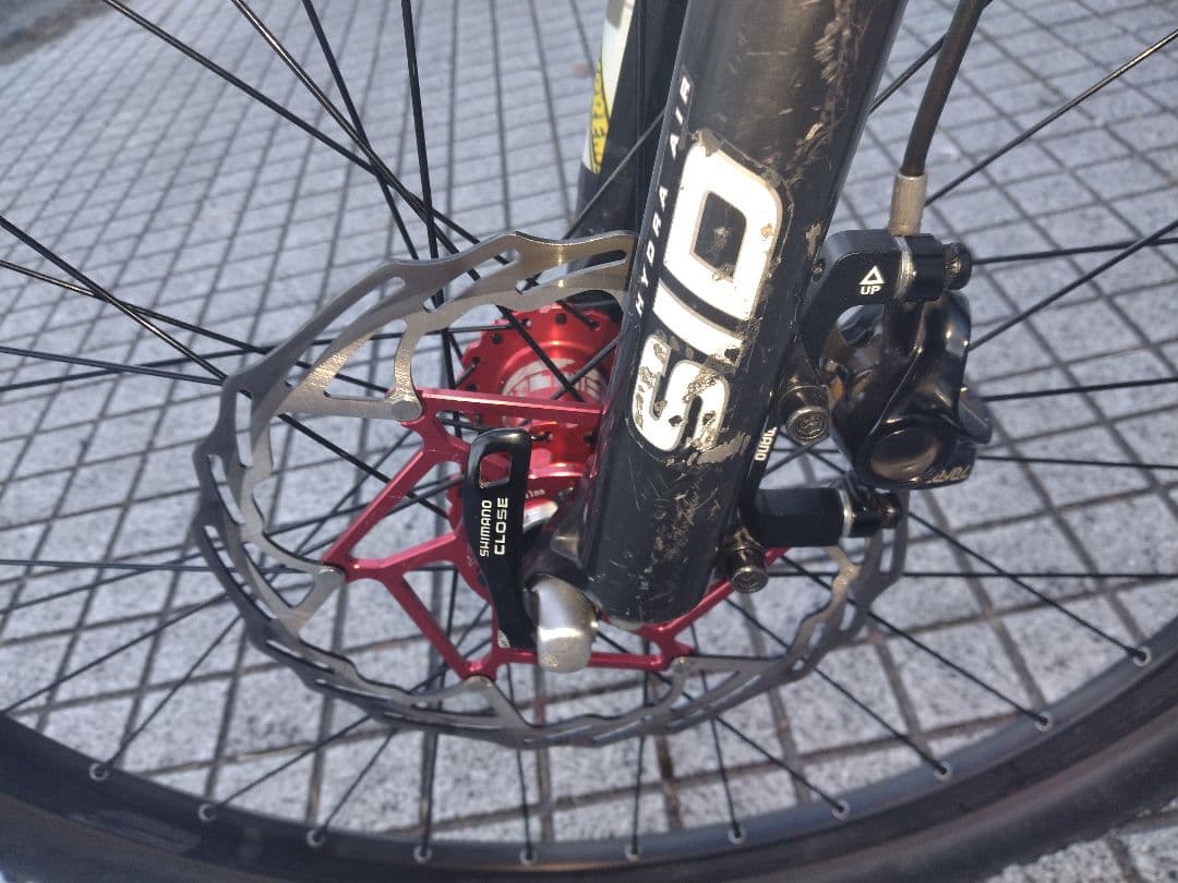 超軽量　マウンテンバイク