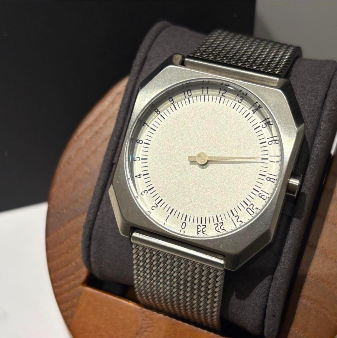 Slow Jo 01 スイス製 オールシルバー 腕時計 レア 美 品 箱付き