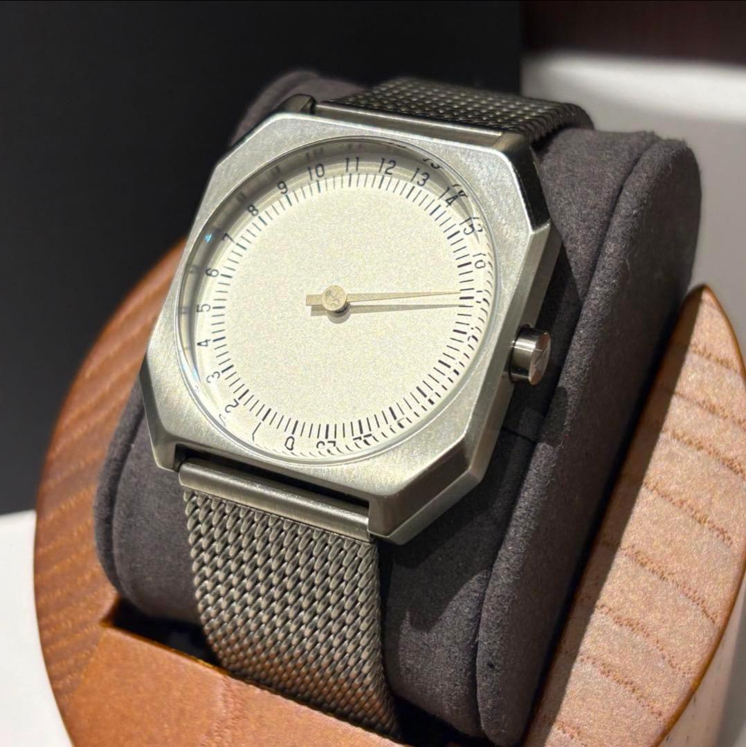 Slow Jo 01 スイス製 オールシルバー 腕時計 レア 美 品 箱付き