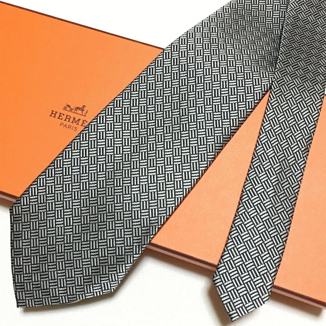 未使用級 エルメス HERMES ネクタイ シルク100% シルバー H柄