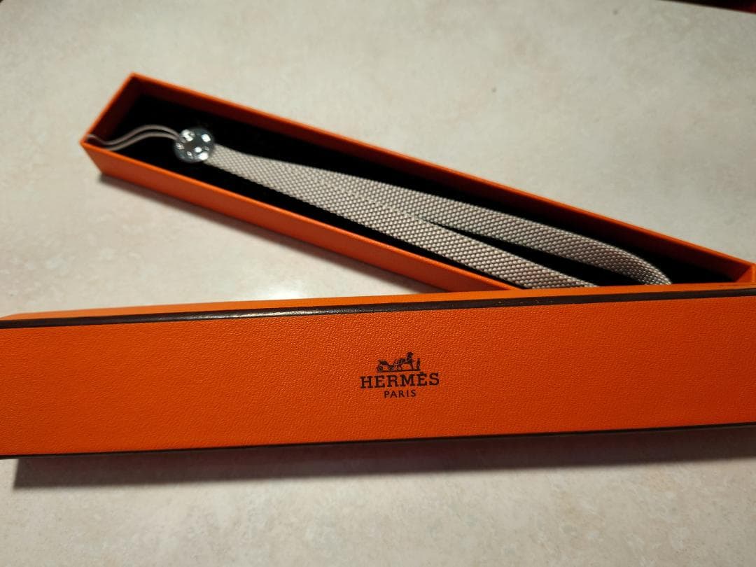 HERMES シルバーメッシュストラップ(未使用品）