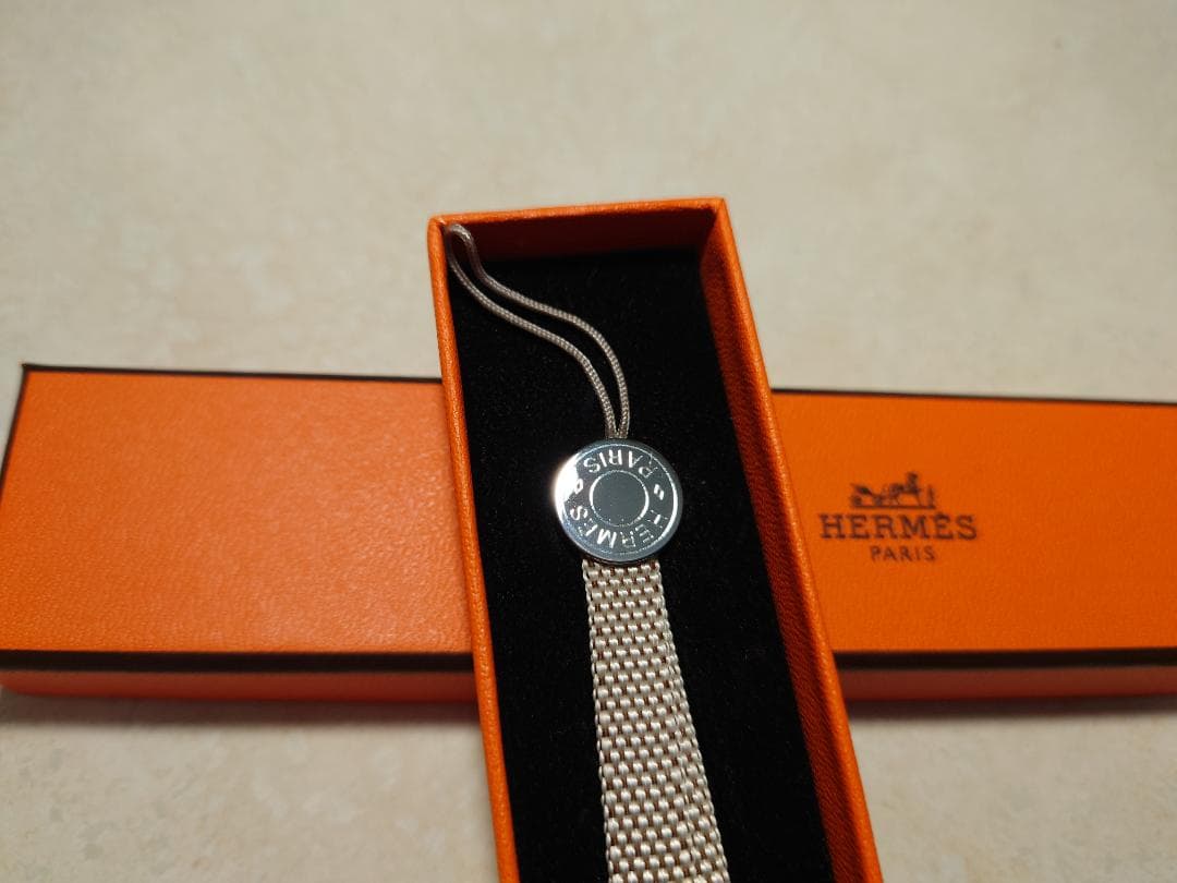 HERMES シルバーメッシュストラップ(未使用品）